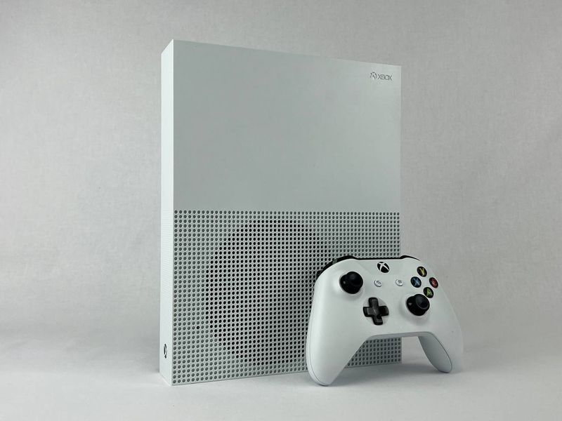 Консоль Microsoft Xbox One S All-Digital Edition 1TB White Б/У + Геймпад Бездротовий Version 2 833 фото