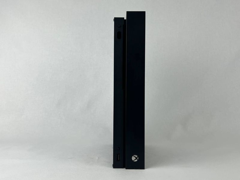 Консоль Microsoft Xbox One X 1TB Black Б/У + Геймпад Бездротовий Version 2 834 фото