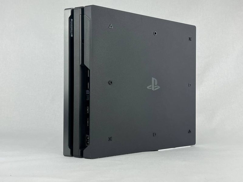 Консоль Sony PlayStation 4 Pro CUH-70-71xx 1TB Black Б/У + Геймпад Бездротовий DualShock 4 Version 2 1407 фото