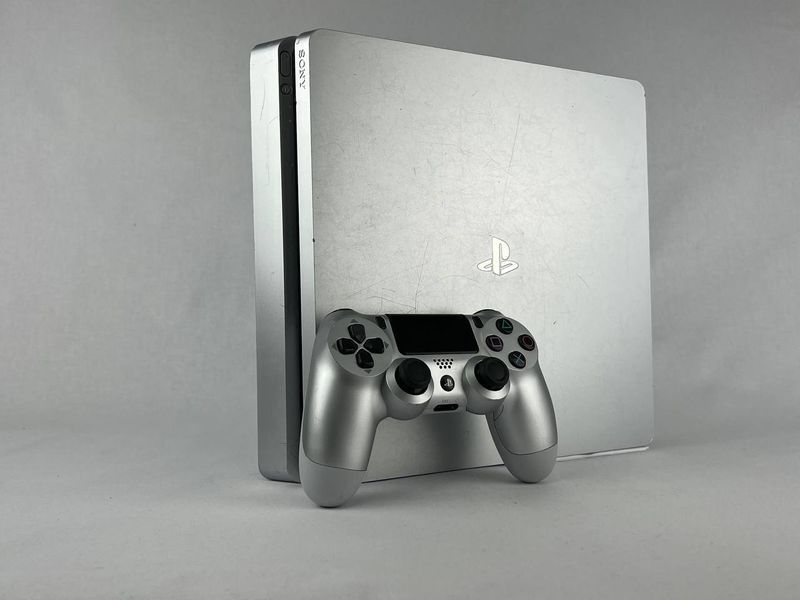 Консоль Sony PlayStation 4 Slim 500GB Silver Б/У + Геймпад Бездротовий DualShock 4 Version 2 863 фото
